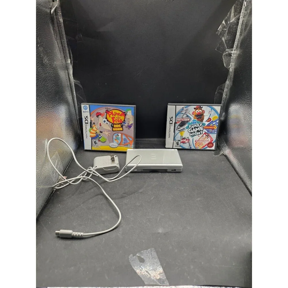 Nintendo DS Lite Silver Bundle – Works Great! Charger + 2 Games – No Stylus
